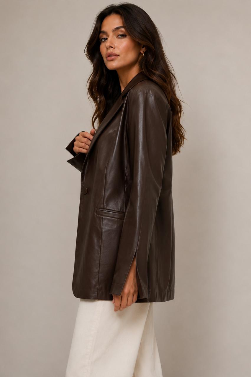 Blazer de vinipiel café